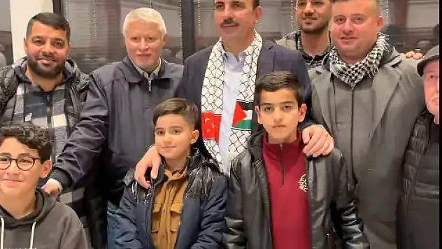 Konya'da misafir Gazzeliler, iftarlarını Başkan Altay'la açtı