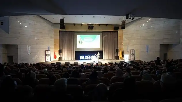 Konya'da modern çağda hafızlık ele alındı