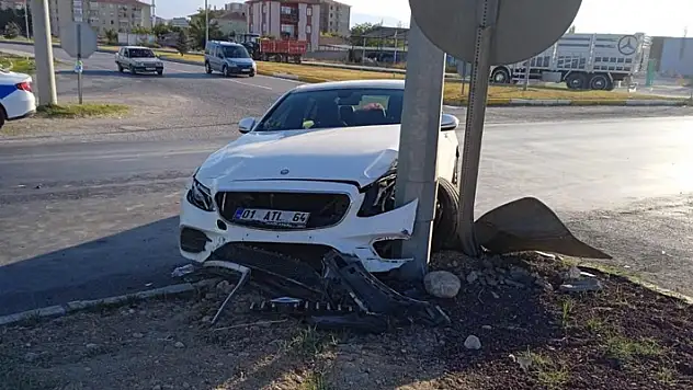 Konya'da motosiklet ile otomobil çarpıştı: 2 yaralı
