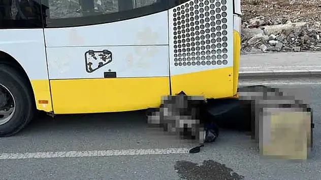 Konya'da motosikletli kurye belediye otobüsüne çarptı: 1 yaralı
