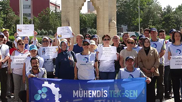 Konya'da Mühendis Tek-Sen Enerji Sendikası'ndan zam açıklaması
