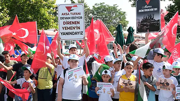 Konya'da öğrenciler Filistin için bir arada