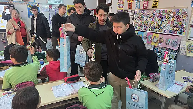 Konya'da öğrencilerin bayramlık sevinci