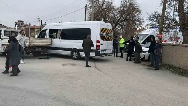 Konya'da okul servisi belediye aracı ile çarpıştı: 5 yaralı