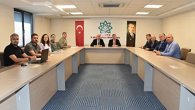 Konya'da okul sporları faaliyetleri değerlendirildi