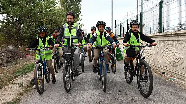 Konya'da okula bisikletle giden öğrenci sayısında artış yaşanıyor
