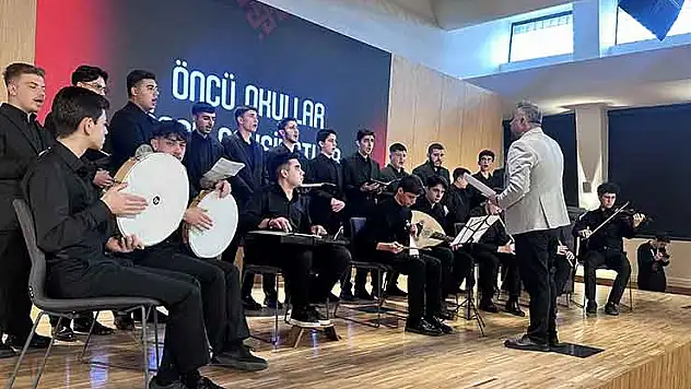 Konya'da 'Öncü Okullar Öncü Şahsiyetler' programı başladı