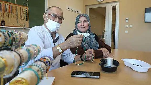 Konya'da onkoloji hastalarına el sanatlarıyla moral desteği