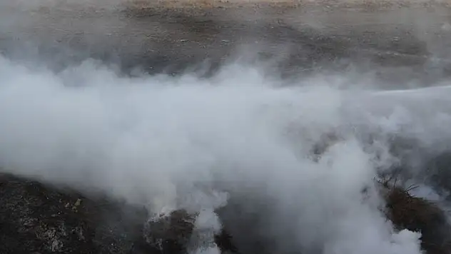 Konya'da ormanlık alan içerisinde çıkan yangın paniğe neden oldu