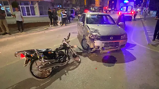 Konya'da otomobil ile motosiklet çarpıştı: 2 yaralı
