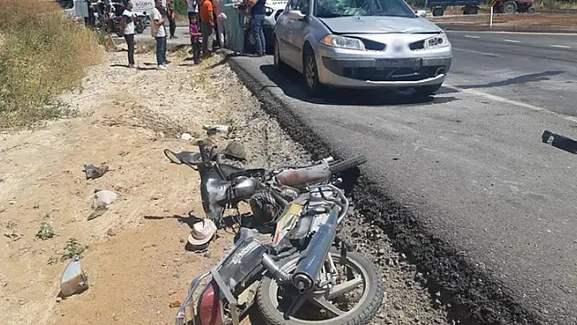 Konya'da otomobil ile motosikletin çarpıştığı kazada 1 kişi yaralandı
