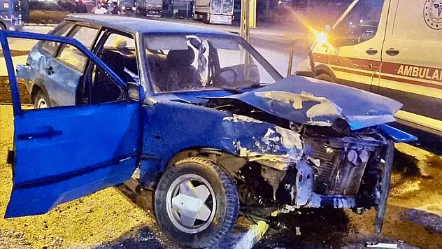 Konya'da otomobil ile tır çarpıştı: 3 yaralı
