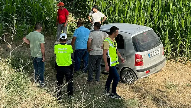 Konya'da otomobil şarampole uçtu: 2 yaralı
