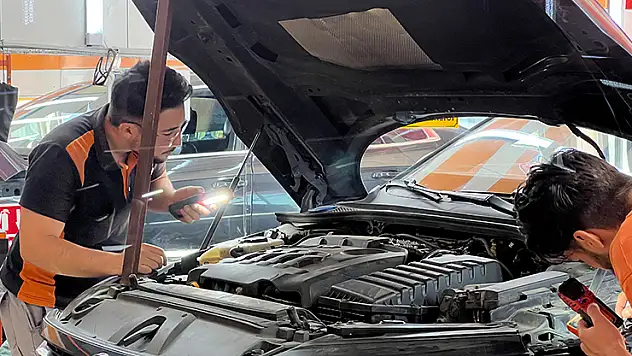 Konya'da otomobili ekspertize götürdü, neye uğradığını şaşırdı