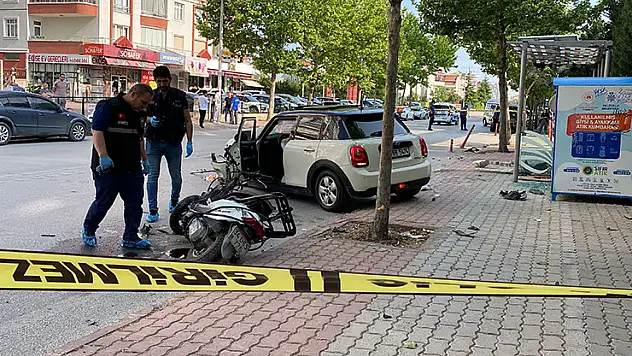 Konya'da otomobilin çarptığı motokurye hayatını kaybetti