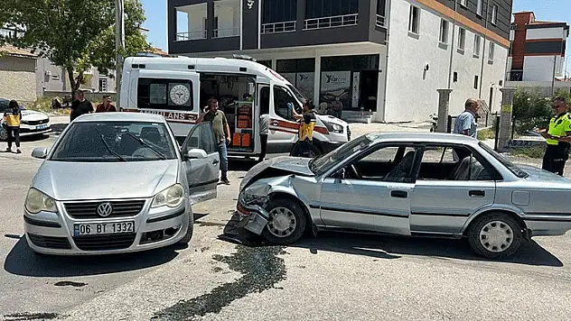 Konya'da otomobiller çarpıştı: 6 yaralı