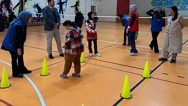 Konya'da özel gereksinimli bireylere spor etkinliği düzenlendi