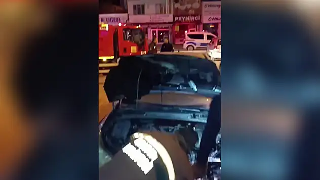 Konya'da park halindeki otomobilde yangın