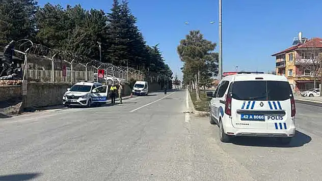Konya'da polise çarpıp kaçan 17 yaşındaki motosiklet sürücüsü yakalandı