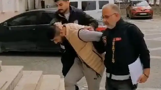Konya'da polisin dur ihtarına uymayan aranan şahıs cezaevine gönderildi