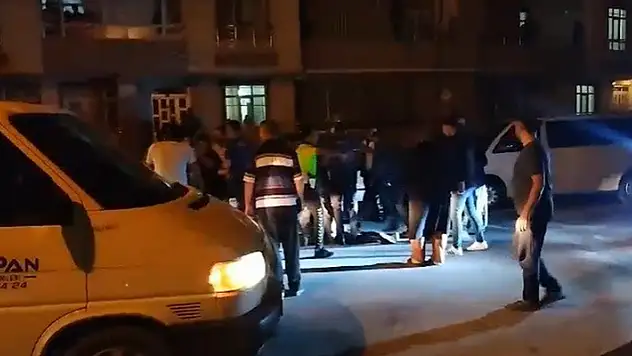 Konya'da polisin dur ihtarına uymayan sürücü kaçarken 5 araca çarptı! Darp edilmekten son anda kurtarıldı!