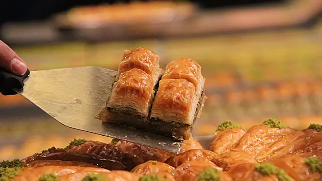 Konya'da Ramazan ayında klasik baklava rağbet görüyor