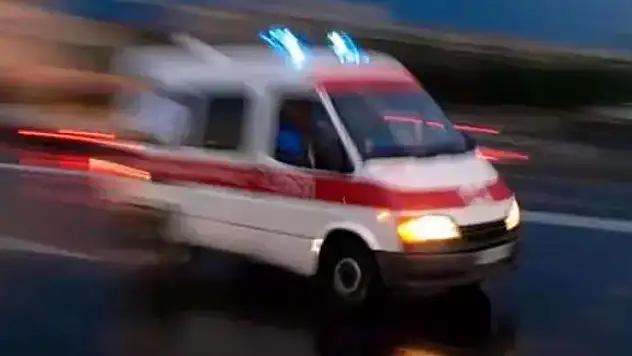 Konya'da şarampole devrilen kamyonetteki 3 kişi yaralandı