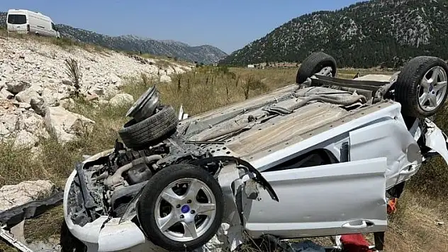 Konya'da otomobil şarampole devrildi: 5 kişi yaralandı