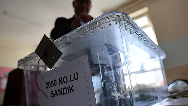 Konya'da seçmenler sabahın erken saatlerinden itibaren oy vermeye başladı
