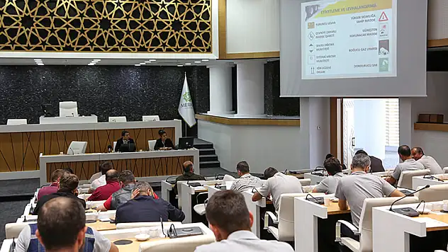 Konya'da şehir güvenliği için personel bilinçlendirildi