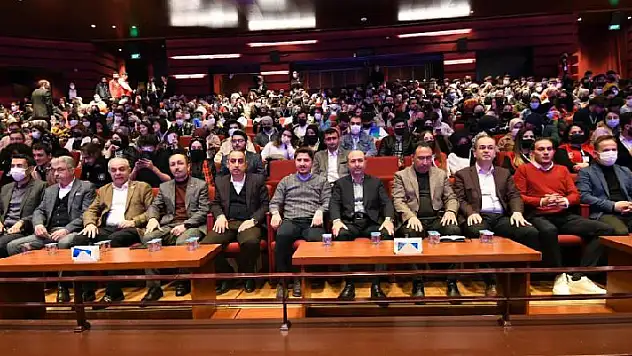 Konya'da 'Selçuklu Gençlik Zirvesi' gerçekleştirildi
