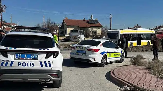 Konya'da servis aracı belediye otobüsüyle çarpıştı: 20 yaralı