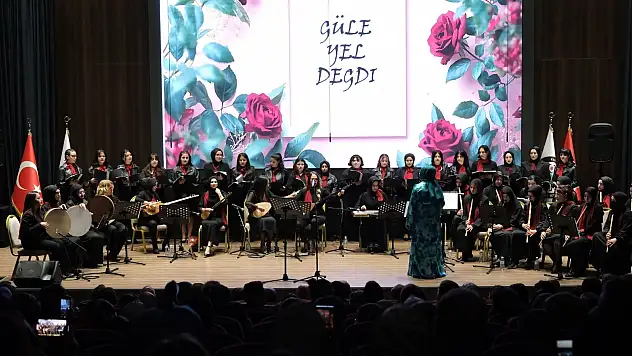 Konya'da 'Seslerin Uyumuyla Gönüllere Dokunuyor' müzik dinletisi yapıldı