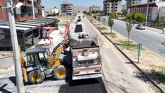 Konya'da soğuk asfalt çalışması mesaisi