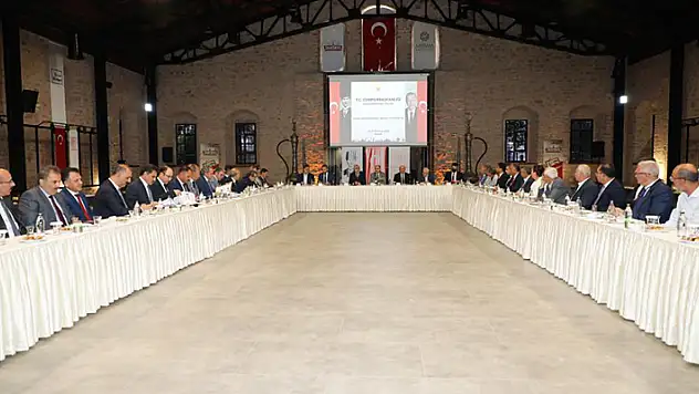 Konya'da 'Sosyal Politikalarda 7 Bölge 7 İl Projesi' toplantısı yapıldı
