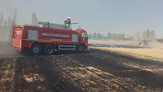 Konya'da tarlada çıkan yangın korkuttu
