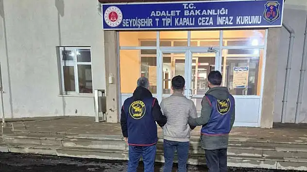 Konya'da terör örgütü üyesi hükümlü jandarma operasyonuyla yakalandı