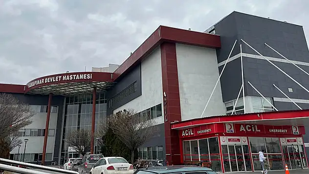 Konya'da tır ile 2 otomobilin karıştığı zincirleme kaza: 1 yaralı