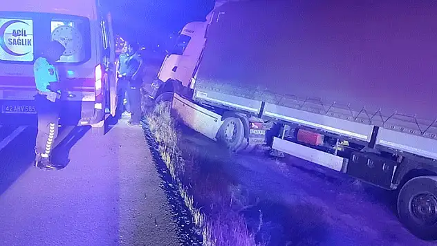 Konya'da tır şarampole düştü: 1 yaralı