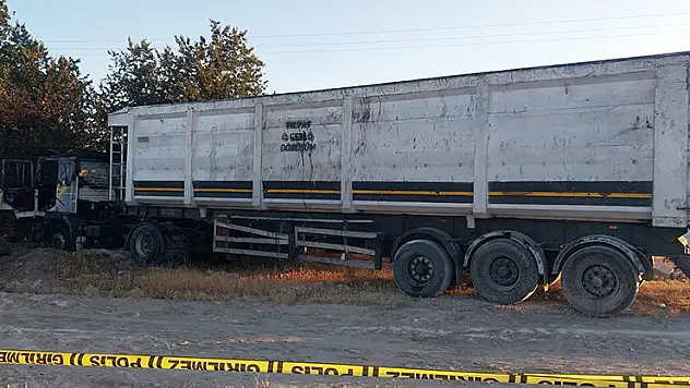 Konya'da tırda çıkan yangında sürücü öldü