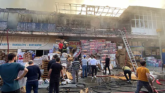 Konya'da Toptancılar Çarşısında yangın
