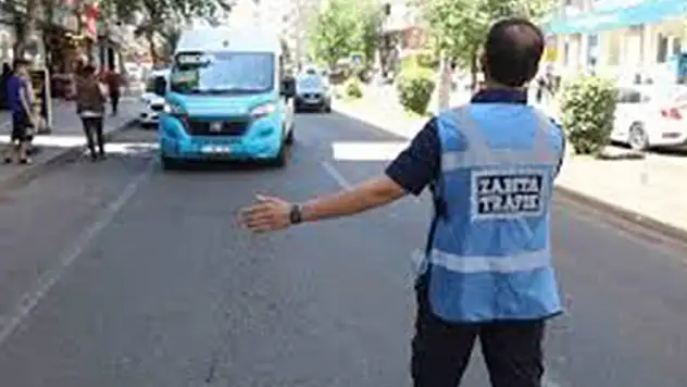 Konya'da trafik denetimleri artıyor : Zabıtalar ceza yazmaya başladı