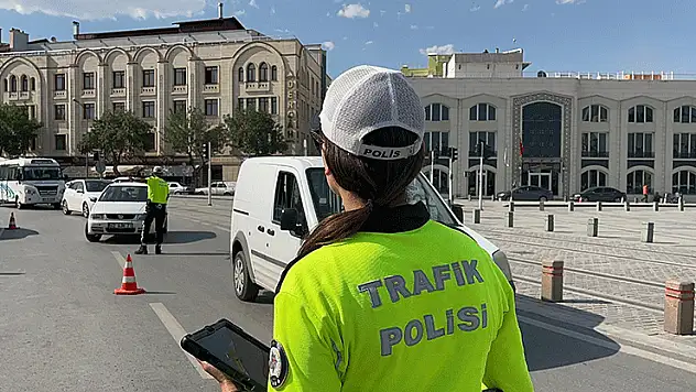 Konya'da trafik ekiplerinden YKS tedbirleri