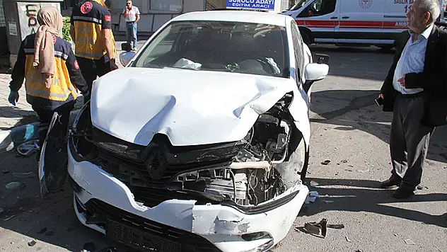 Konya'da trafik kazalarında 6 kişi yaralandı