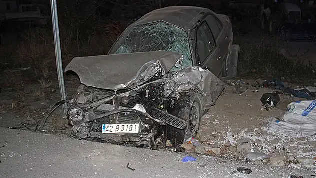 Konya'da traktör ile otomobil çarpıştı: 2 yaralı