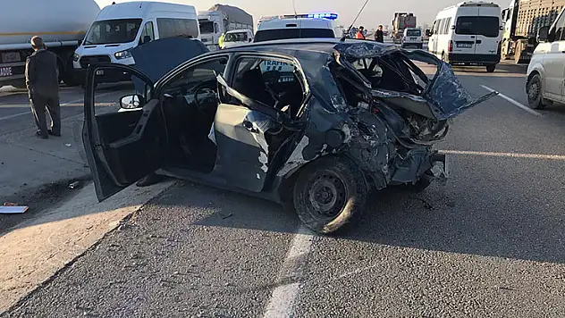 Konya'da üç araçlı zincirleme kaza: 1 yaralı