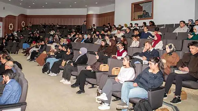 Konya'da Uluslararası Öğrenciler için Üniversite Bilgilendirme Çalıştayı başladı