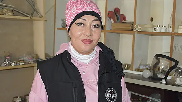 Konya'da ustasının çırak bulamaması üzerine sahaya çıkan 41 yaşındaki Fatmagül Çağlan