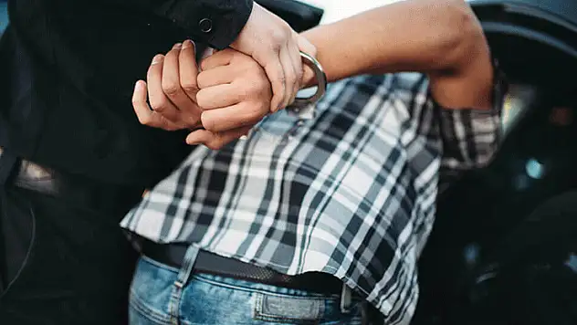 Konya'da uyuşturucu operasyonunda 2 şüpheli tutuklandı