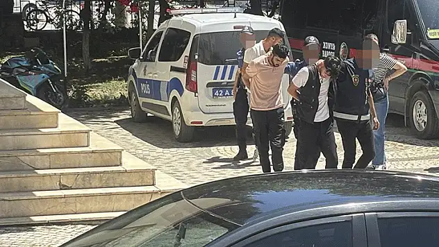 Konya'da uyuşturucu operasyonunda yakalanan 3 şüpheli tutuklandı